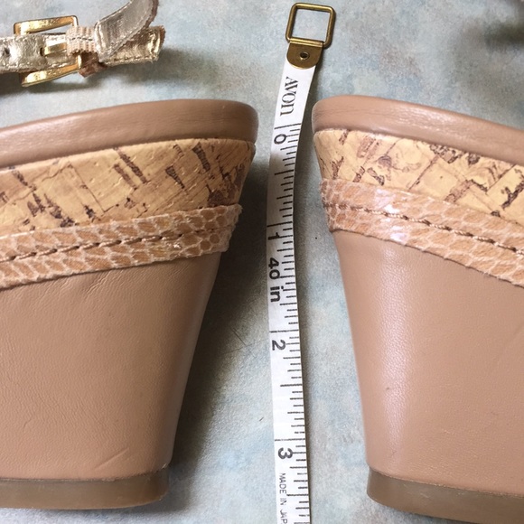 Charles David beige sandals (sz 7 1/2) - Picture 8 of 12